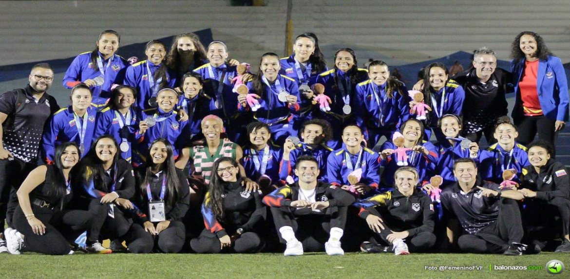 La selección venezolana de fútbol femenino concluyó su participación con medalla de plata en CAC 2023