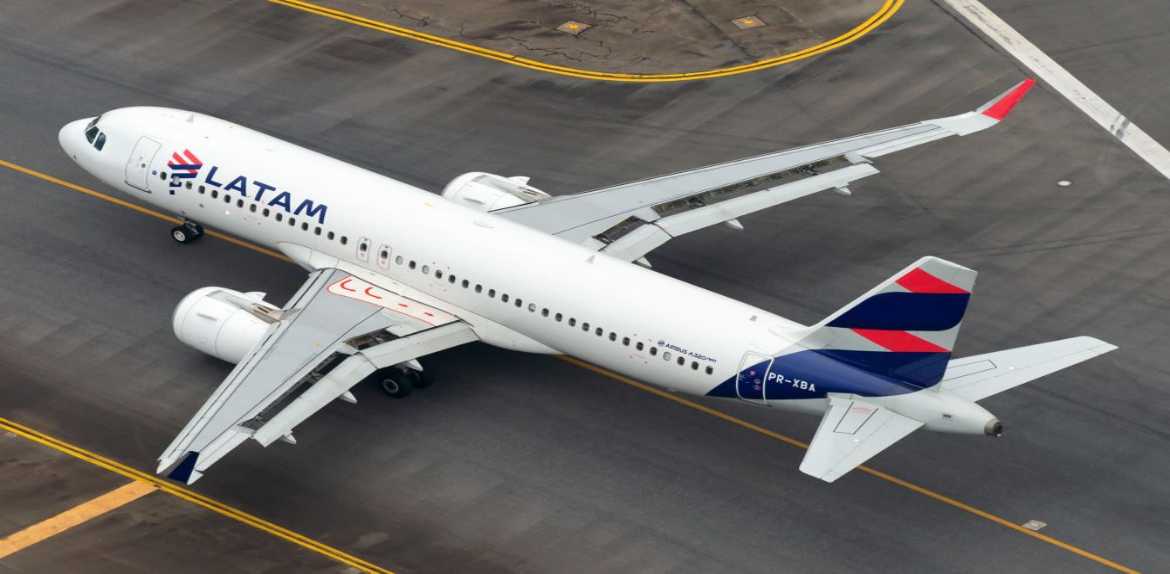 Latam Airlines suspende durante un mes sus vuelos entre Caracas y Lima