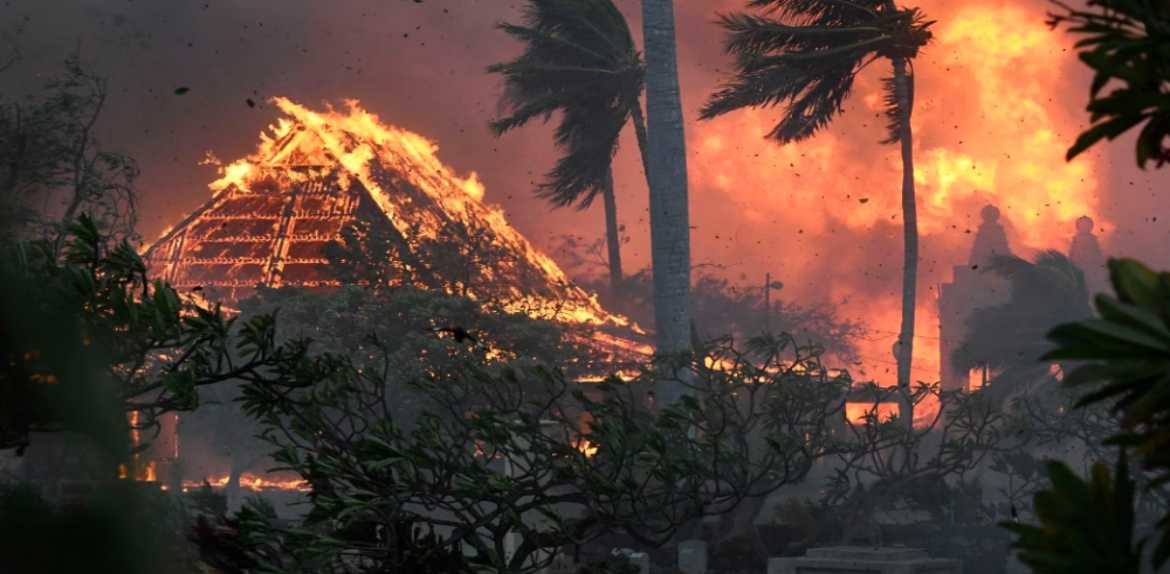 Sube a 80 el número de muertos por los incendios en Maui, Hawaii