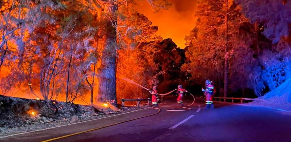El incendio de Tenerife empieza a «normalizarse» tras arrasar casi 3.800 hectáreas