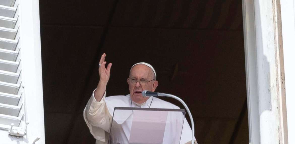 Papa Francisco pide proteger la «dignidad humana» ante fenómeno migratorio
