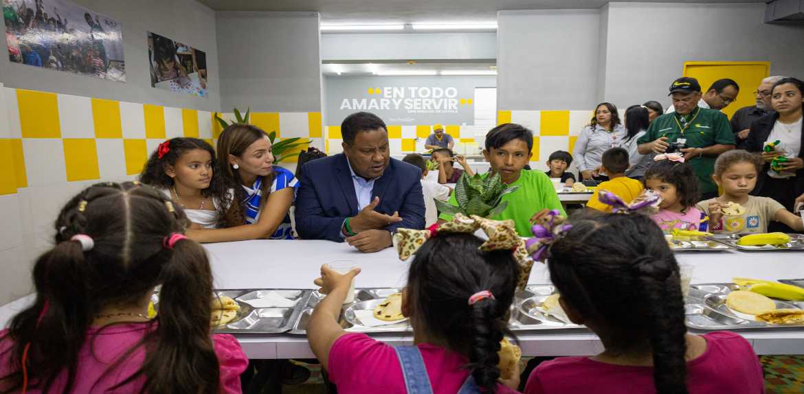 Se reinauguró comedor «Alimentando Sueños» para los adolescentes que hacen vida en el centro de Maracaibo