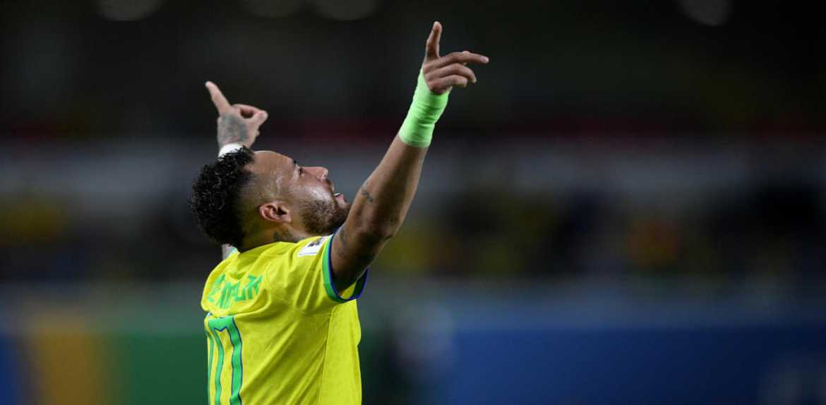 Neymar supera a Pelé y es el goleador histórico de Brasil