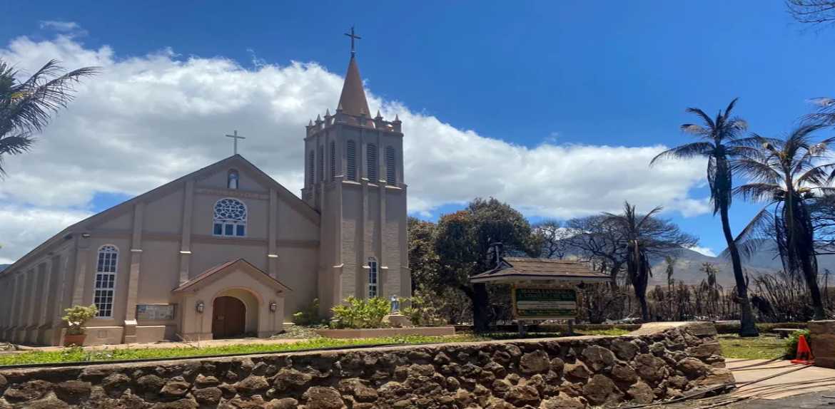 Hawai: iglesia que sobrevivió al fuego posee una imagen de la Virgen de Coromoto