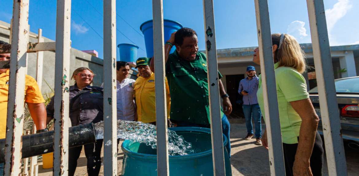 Brigada del Agua llega al sector Panamericano de la parroquia Caracciolo Parra Pérez