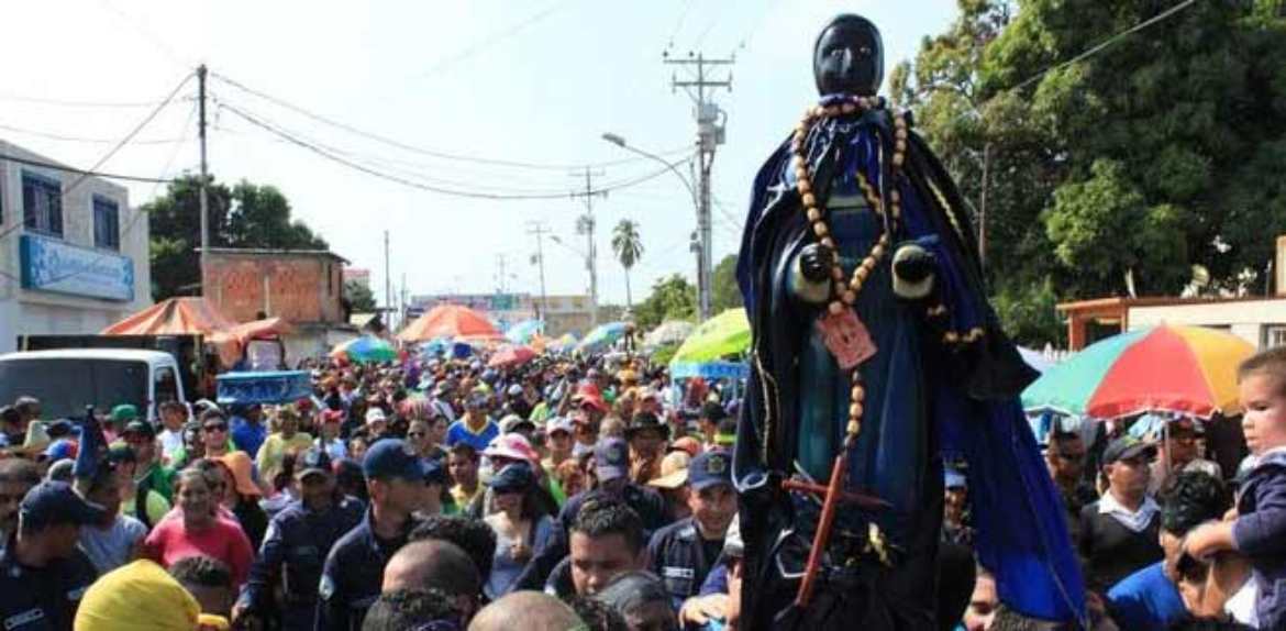 San Benito y miles de feligreses en procesión, celebran su día por toda la Costa Oriental del Lago
