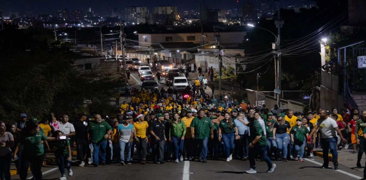 Alcaldía de Maracaibo entrega asfaltado y alumbrado el tramo La Milagrosa–Corito en Los Haticos