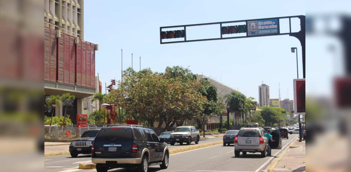 Infuncionales más del 50% de los semáforos en Maracaibo y San Francisco