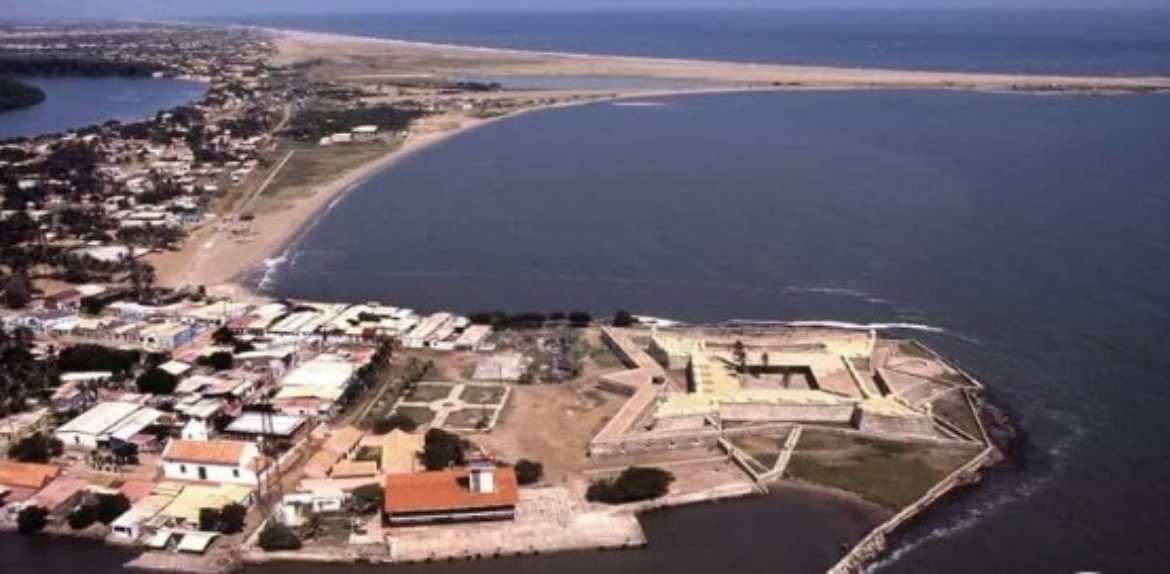 Instalan servicio eléctrico fotovoltaico en Península de San Carlos en el Zulia
