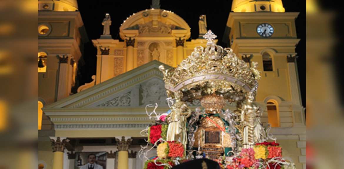 La Virgen de Chiquinquirá regresó a su camarín tras la procesión de la Aurora