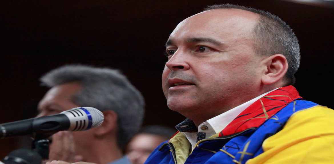 Ministro Francisco Torrealba dice que «no tenía mucho sentido aumentar el sueldo»