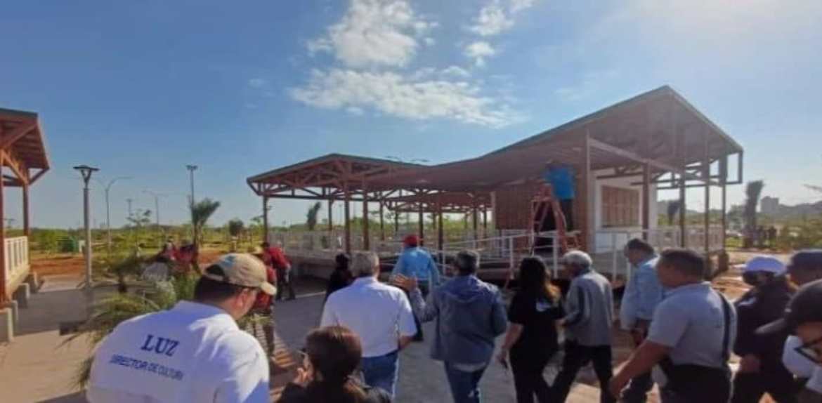 Autoridades inspeccionan la primera etapa del parque Ana María Campos