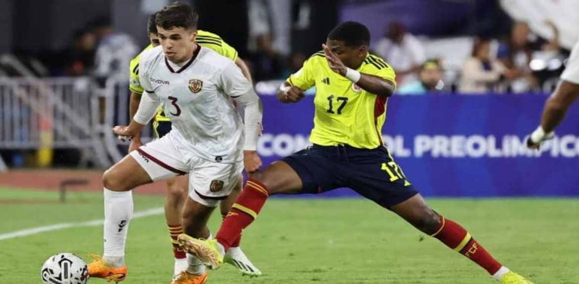 Venezuela venció a Colombia y mantiene vivas las chances de clasificar al cuadrangular final