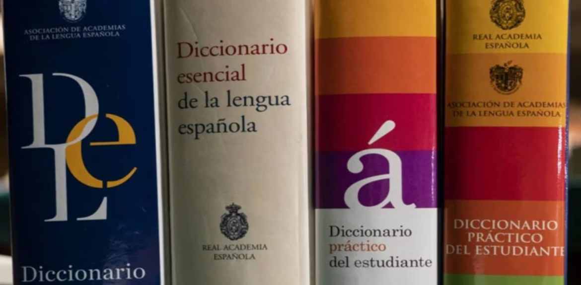 Por decreto de la RAE, a partir de hoy estas dos letras desaparecerán del abecedario español