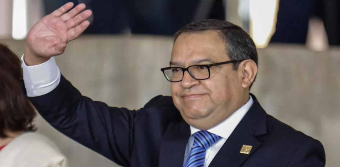 El primer ministro de Perú renuncia en medio de señalamientos de corrupción