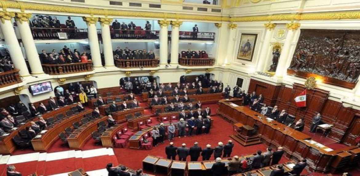 Congreso de Perú aprueba retiro parcial de fondos de pensiones de hasta 5.580 dólares