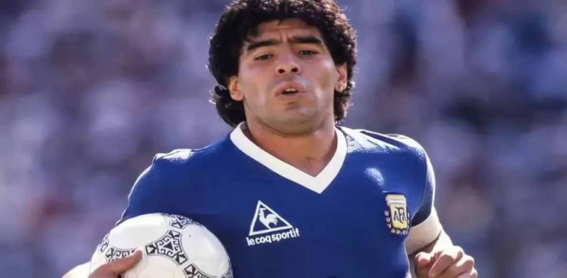 Herederos de Maradona piden que no se subaste Balón de Oro de 1986