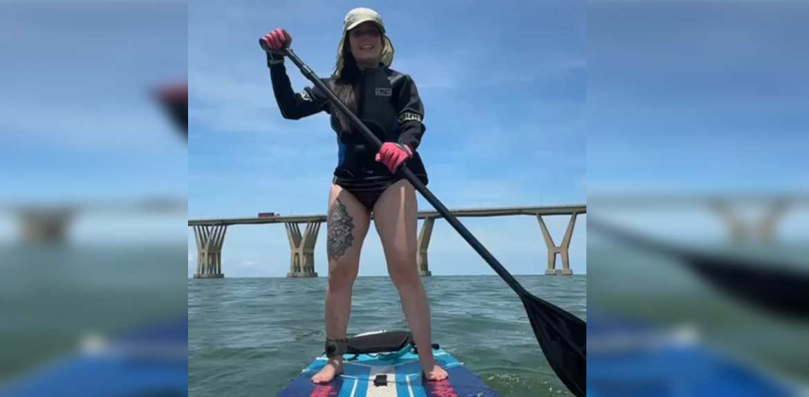 Atleta zuliana impone récord al cruzar el Lago de Maracaibo haciendo surf de remo