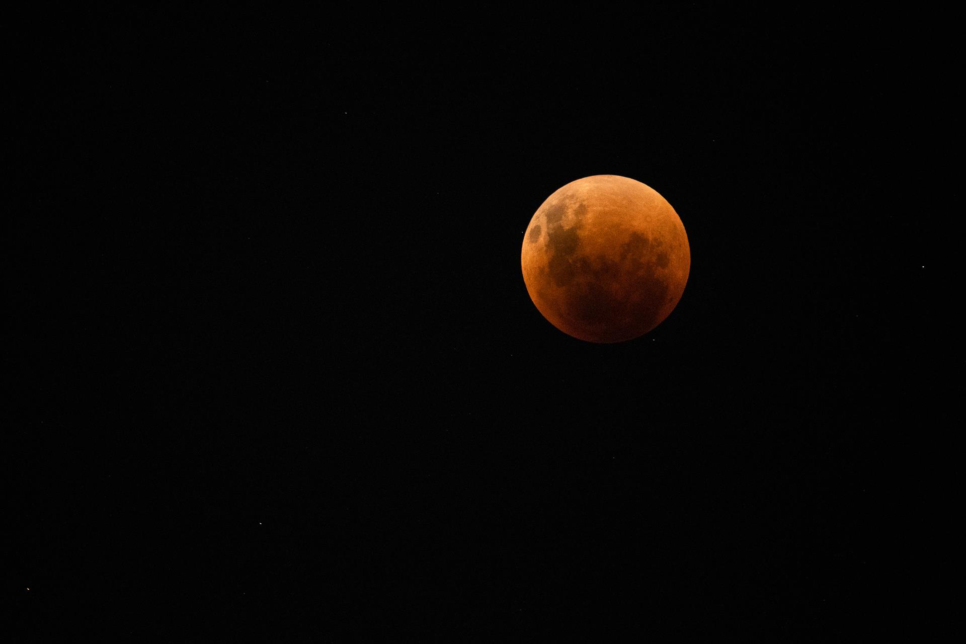 Así se vio la Luna de Sangre en Maracaibo durante el eclipse total ...