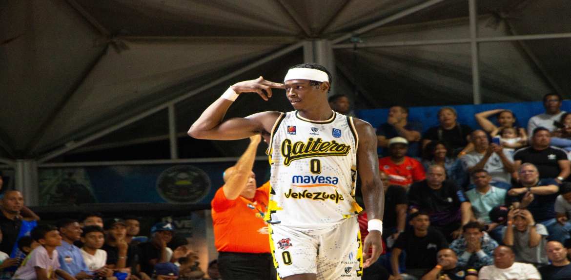 Gaiteros del Zulia logra un triunfo sobre Pioneros con Warren como figura