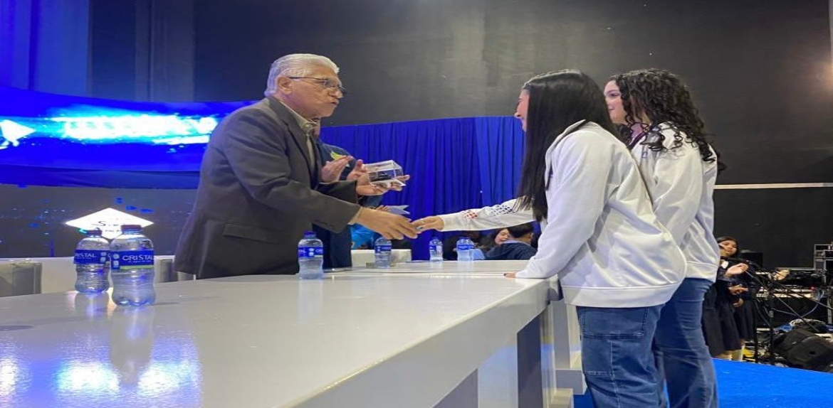 Gobernación anuncia becas de FundaLossada para jóvenes en el área de la Robótica