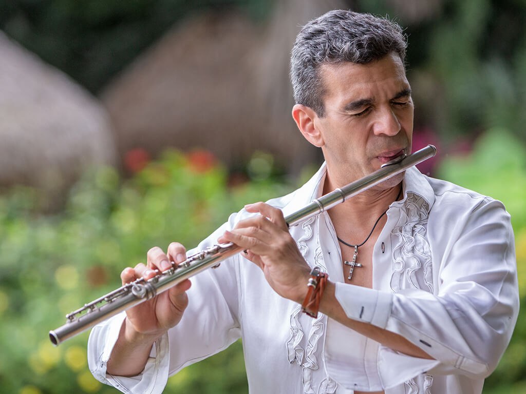 Huáscar Barradas pide a las autoridades control sobre «guerras de carro» con música a todo volumen en Santa Lucía