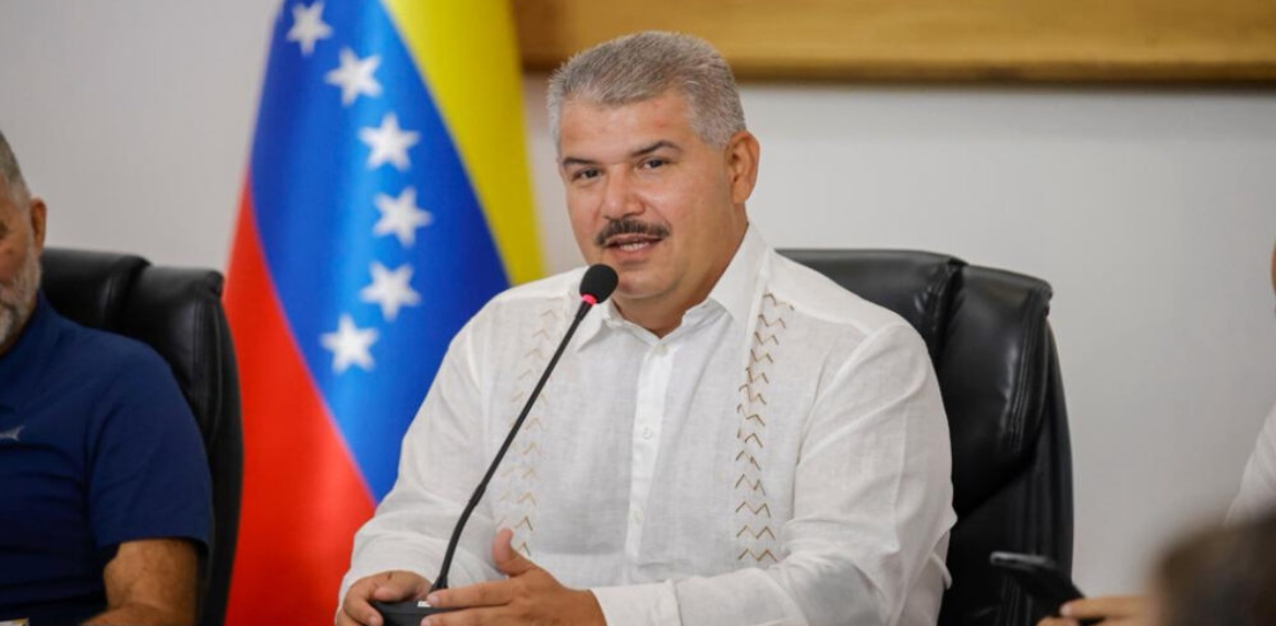 El gobernador Luis Caldera anuncia parada del servicio de agua potable en seis municipios