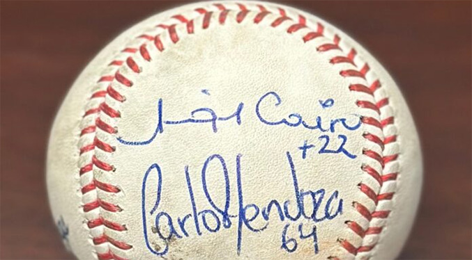 Pelota del primer duelo de managers venezolanos en MLB residirá en el Salón de la Fama