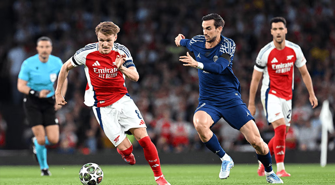 Arsenal y PSG son los mejores equipos del año