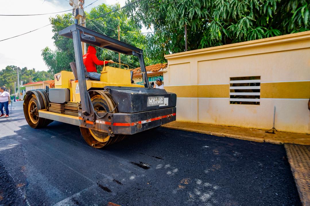 Plan Estadal de Asfaltado supera 300.000 toneladas con intervención de calles y avenidas de El Gaitero