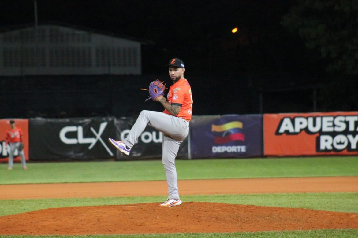 Silvino Bracho impone récord de salvados en triunfo de Águilas sobre Tigres