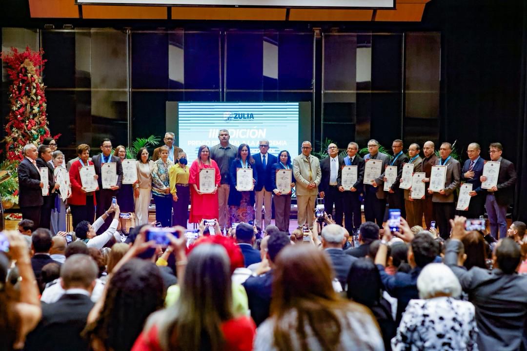 Se celebró la III Edición del Premio Regional a la Academia “Dr. Humberto Fernández Morán”