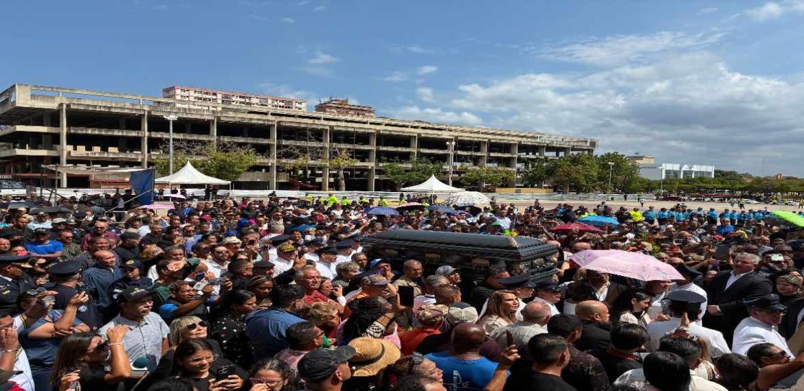 El Zulia despide a su «Poeta Diamantino»: Los Chiquinquireños rinden último tributo a Renato Aguirre