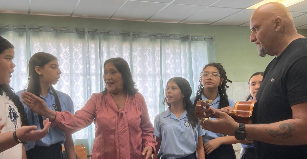 Escuela de Gaita “Lenin Pulgar” recibió charla de la solista Mitzi de Peralta