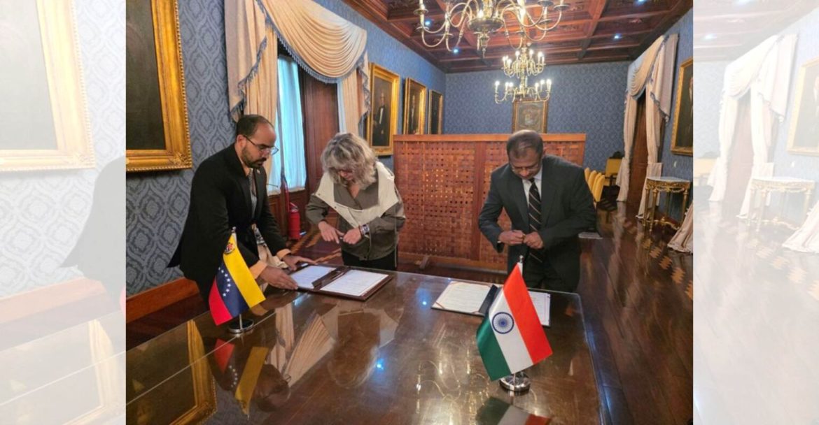 Venezuela firma acuerdo de cooperación con India para exportar medicamentos