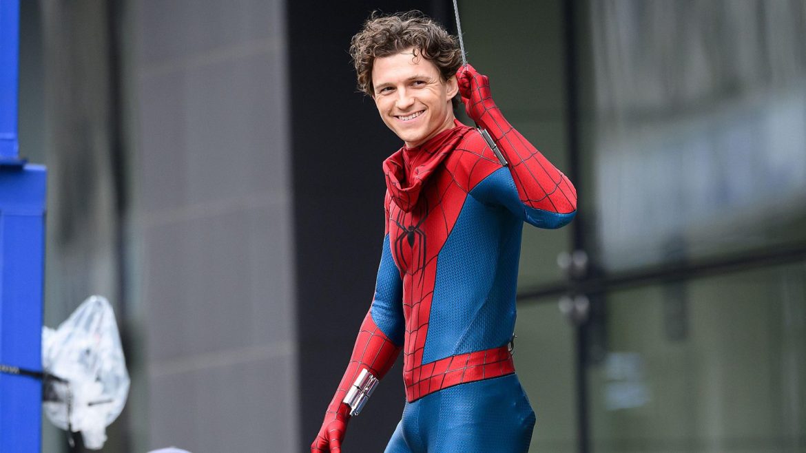 Tom Holland se enfrenta a un mundo sin recuerdos en el nuevo avance de “Spider-Man”