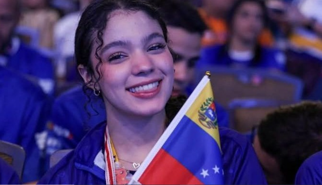 La venezolana Angelina Ferrer Romero gana el oro mundial de robótica en Turquía
