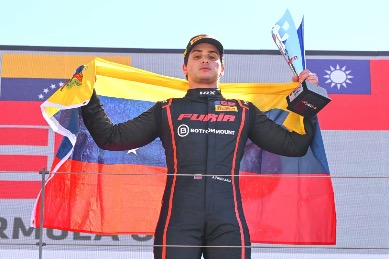 El venezolano Famularo gana en Portimão y destaca en inicio de Euroformula