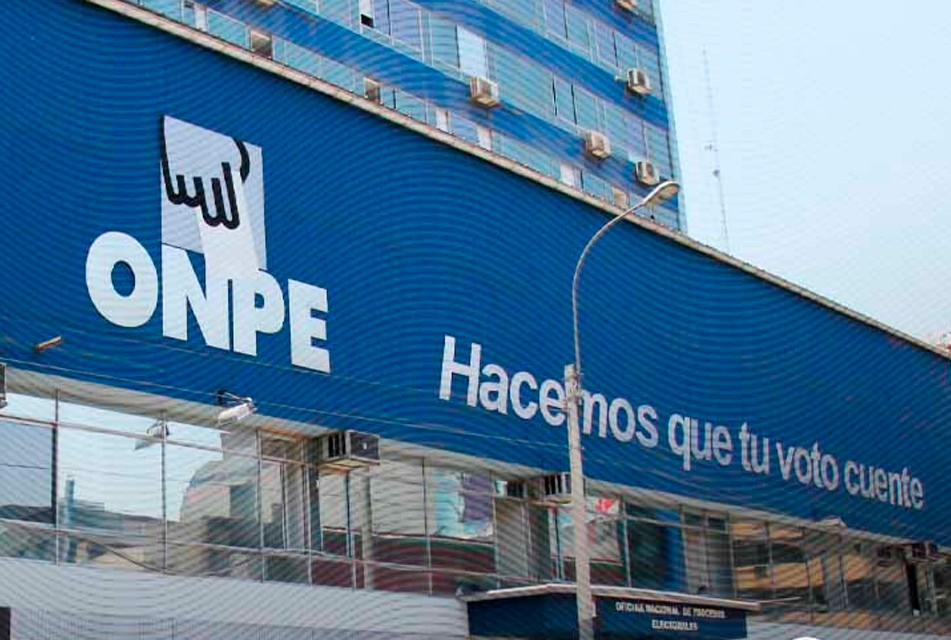Jefe de órgano electoral de Perú renuncia por fallas logísticas en comicios generales