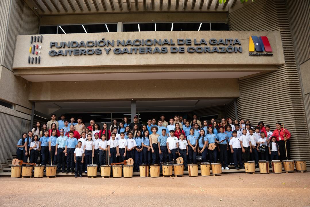 Fundación Nacional de la Gaita dota de instrumentos a agrupaciones de la COL para potenciar el talento infantil