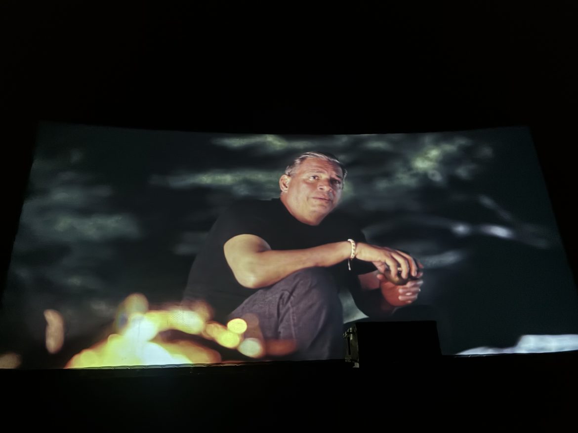 Daniel Sarcos Conmueve en el Estreno de su Documental “Soy Caribe, Soy Mediterráneo”