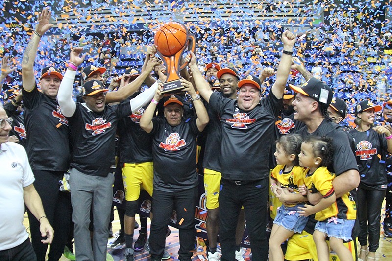 Gaiteros hace historia Campeón de la primera Copa SPB