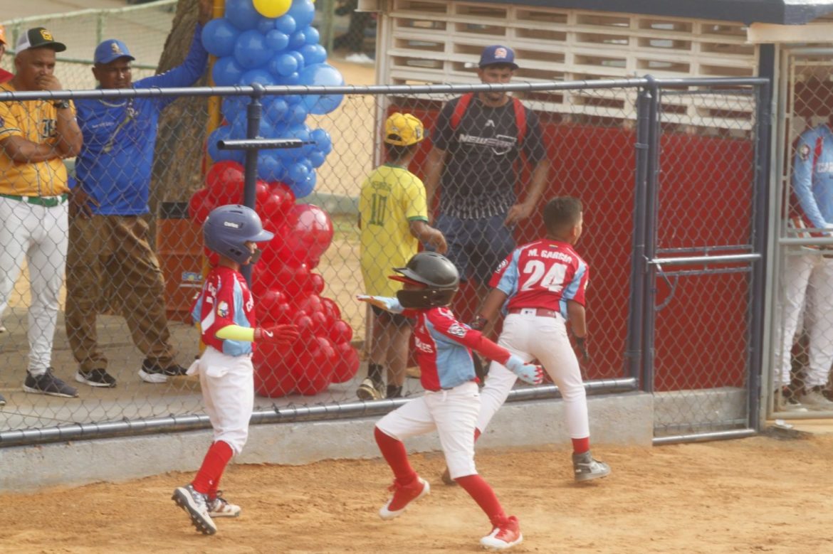 Cardenales vuela alto y San Francisco avanza en la final Nacional Pitoquito