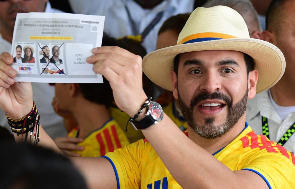 Abelardo de la Espriella ganó las elecciones presidenciales de Colombia en una reñida segunda vuelta