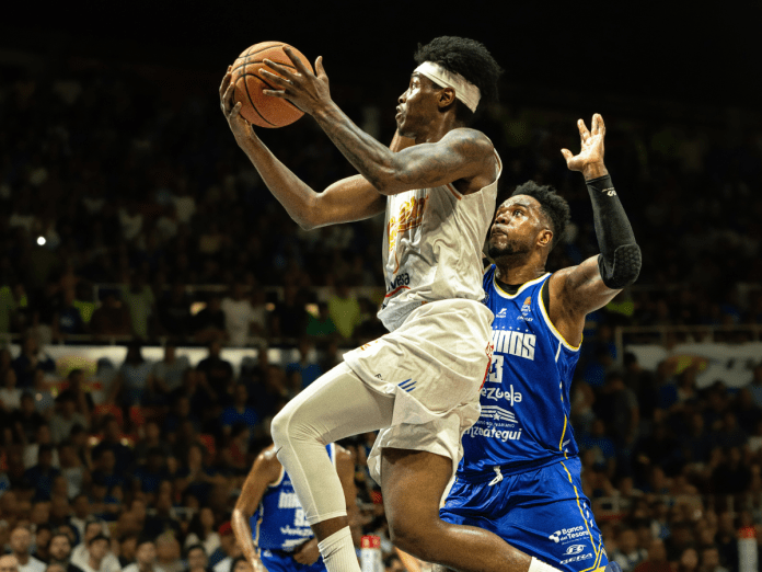 Gaiteros del Zulia venció Marinos de Anzoátegui 79-75 y extendió la serie en Puerto La Cruz