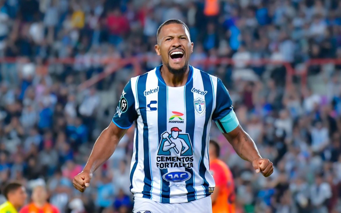 Doblete de Salomón Rondón guía a Pachuca al triunfo 0-3 sobre Pumas
