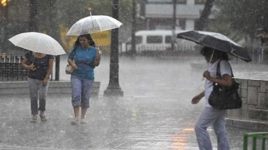 Inameh alerta sobre el avance de la onda tropical número 33 hacia el occidente venezolano y prevé lluvias con descargas eléctricas