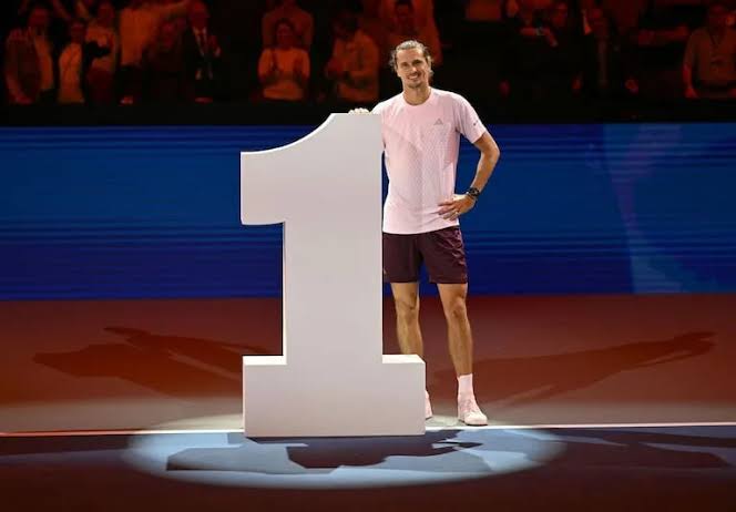Alexander Zverev destrona a Sinner y se convierte en el nuevo número uno del tenis